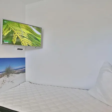 Dike Crown In Haus Grimmershoern * Cuxhaven